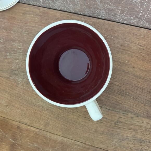 Grasslands Roads Holiday Garland Ceramic Teapot with lid and Tea cup Set - Picture 5 of 9